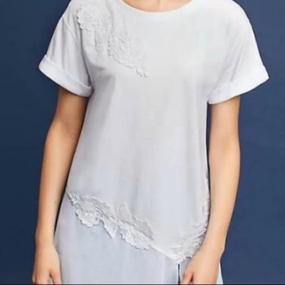 ✨5/$25✨ Anthropologie embroidered flowy tunic top - Picture 5 of 11